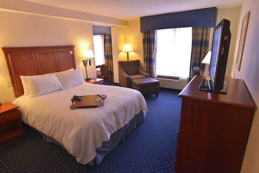 Hampton Inn Clifton Park Værelse billede